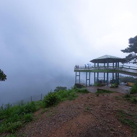 Отель Ayatana Coorg Somvarpet Экстерьер фото
